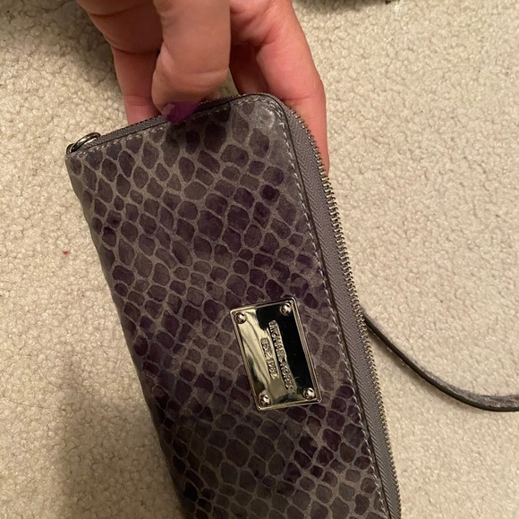 Michael Kors bag with matching wallet - Picture 9 of 11
